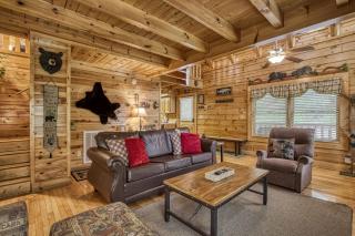 ERN834 - LAKESIDE GETAWAY - GREAT LOCATION! CLOSE TO ALL THE ACTION! cabin - 4