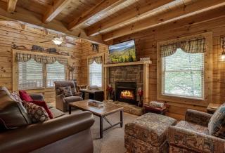 ERN834 - LAKESIDE GETAWAY - GREAT LOCATION! CLOSE TO ALL THE ACTION! cabin - 5