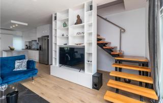 Stunning Apartment In Pobri - 7