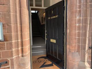 2 The Quadrant Luxury Apartments - Hoylake - 0