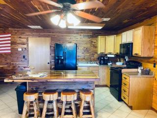 The Presidential Barndominium in the Stable at Bear Mountain - Eureka Springs - 8