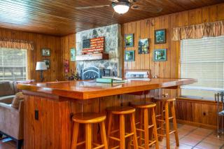 River Ridge Bandera Cabin - Bandera - 4