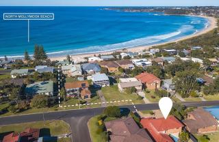 Kick Back on Jones - Mollymook - 0