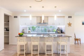Big Wave At Shoal Bay 8 Achilles St large home with ducted air con Wi Fi and Linen - Nelson Bay - 9