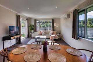 Cambridge Modern 4 Bedrooms House - 2