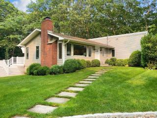 Contemporary 3BR Retreat in East Hampton - East Hampton - 6