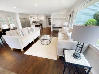 Contemporary 3BR Retreat in East Hampton - East Hampton - 4