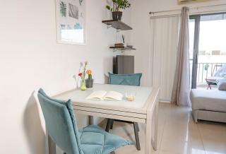 Cozy 1BDR Penthouse in Gzira! Near Beach Front and WiFi - Il-Gżira - 4