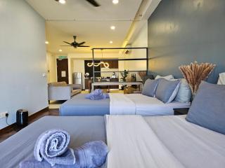 Deluxe Seaview Suite Twin Bed by The Only Bnb - Tanjong Tokong - 5