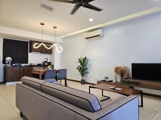 Deluxe Seaview Suite Twin Bed by The Only Bnb - Tanjong Tokong - 8