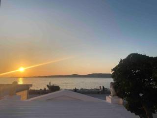 31 Seafront Apartment - Kampos Paros - 0