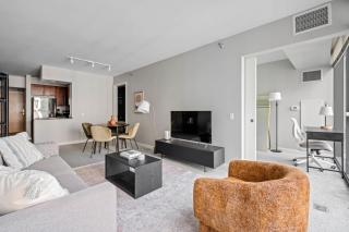 Loop 1BR w gym pool lounge 1 block from L CHI-695 - Chicago - 8