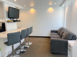 Picturesque Pacific Monarch condo - 0