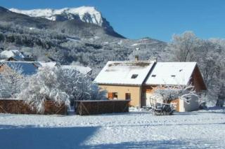 Vue sur embrun lac de serre-ponçon - 9