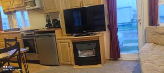 Beachside, Family-friendly, WiFi, 6 berth Caravans - 8