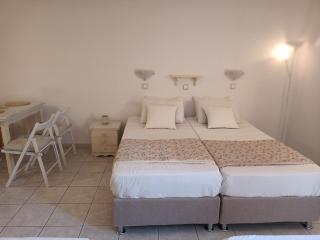 Argostoli Rooms - 1