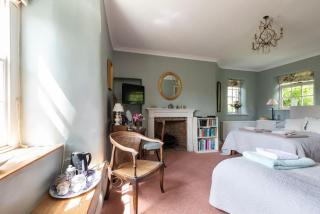 Chain House - Historic and Gorgeous, Spacious and Private - 3