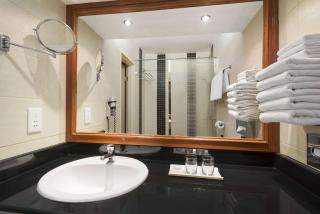 Ramada by Wyndham Bahrain - Manama - 1