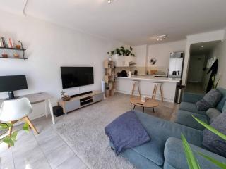 Beachfront Apartment on Muizenberg Surfers Corner - Cidade Do Cabo - 1