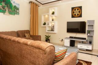 Rare APT- 1BR in Bukoto with Netflix, WiFi, and Free Parking - Kampala - 0