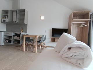 Apartamentos Turísticos Pontepedriña by Bossh! Hotels - Santiago di Compostela - 8