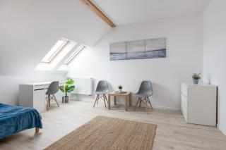 Spacious 3city Apartment with Four Bedrooms and Desk in Gdynia by Noclegi Renters - Gdynia - 1