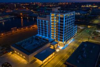 Embassy Suites By Hilton Rockford Riverfront - 8