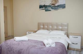 Ultra Central One Bedroom Apartment - 7