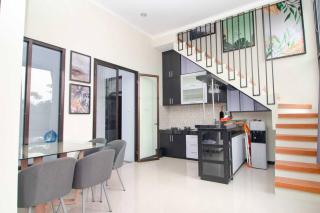 Villa Syariah Sunset Private Pool & Rooftop B3 - Batu - 8