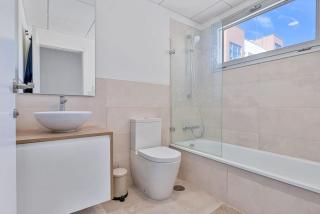 Stunning 2 bedroom apartment. - 4