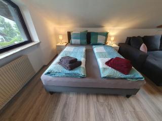 Ferienhaus-Schönwald, 2 Schlafzimmer, Küche, Dachterrasse, Balkon App24 - Schönwald - 6