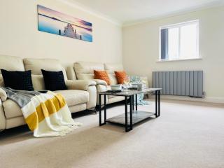Deluxe 2 Bedroom Apartment - 3
