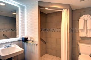The Roslyn, Tapestry Collection by Hilton - Roslyn - 3