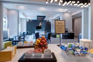 Hampton Inn & Suites Burlington, Ontario, Canada - 1