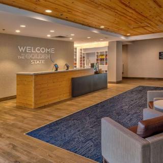 Hampton Inn & Suites South Lake Tahoe - South Lake Tahoe - 4
