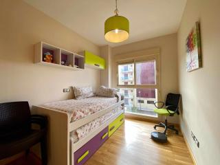 A&N Spacious Beach Apartment with Pool & Parking - 6