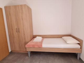 Apartments Lackovic - Starigrad-Paklenica - 4