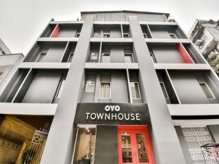 Super Townhouse Menka - 1
