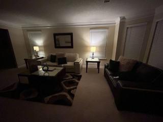 Atlanta's Perfect Hideaway - College Park - 8