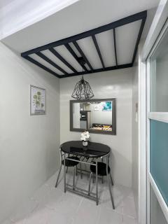 Netflix and Unli WIFI!!! The Elchies Room at Tagaytay Prime Residence - Tagaytay - 7