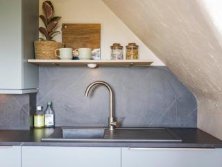The Loft - A Stylish Holiday Property in Weymouth with Sea View and Parking - Weymouth - 3