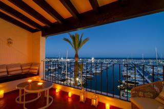 MARBELLA BANUS SUITES - Puerto Banús Marina Seafront Apartment - Premium 2BR - 2BA - Outdoor Balcony - Panoramic Marina & Mediterranean Views - Stunning Sunsets - Heart of Puerto Banús - Direct Beach Access - Steps from El Corte Ing Luxury Shopping - 5