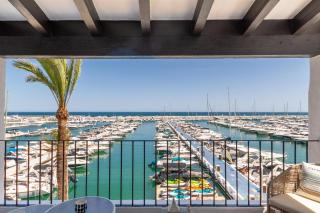 MARBELLA BANUS SUITES - Puerto Banus Marina Harbour Seafront Apartment - Marbella - 9