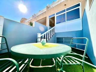 Charming 2-Bed House in Torrevieja - Torrevieja - 9