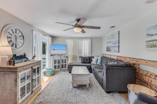 Sea Glass Cottage - Port Aransas - 3
