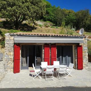 Maison confortable avec piscine à Saint-Julien-de-la-Nef - 0