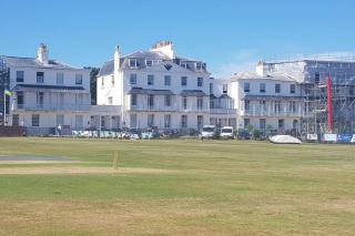 Sidmouth Fabulous 2 Bedroom balcony flat with sea views - 4