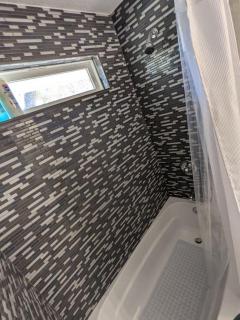 Shady Oaks Cottage: A Peaceful & Relaxing Getaway - 7