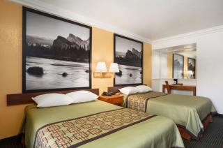 Super 8 by Wyndham Santa Clarita/Valencia - Santa Clarita - 3
