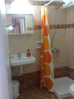 Akrogiali Beach Rooms - 8